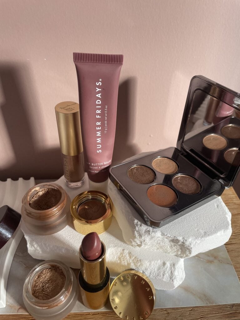 Mocha Mousse Makeup Trend