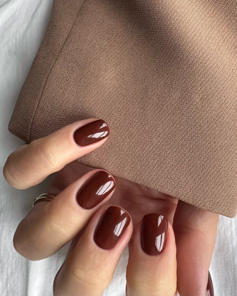 Fall 2025 Nail Trends: 8 Must-Try Autumn Nail Colours for Natural Nails