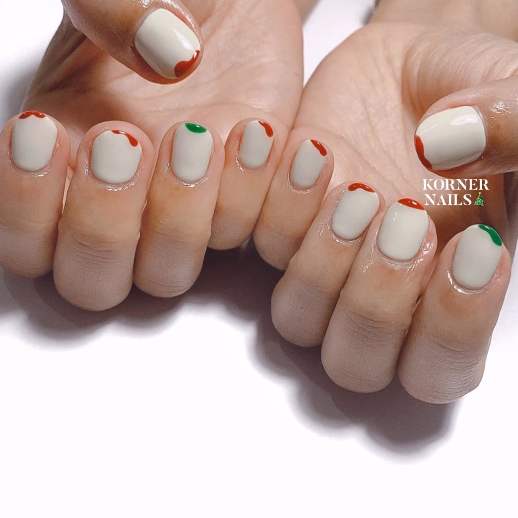 minimal christmas nails